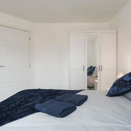 Two Bedroom Apartment - Milton Keynes By Aryas Properties Broughton  Exterior foto
