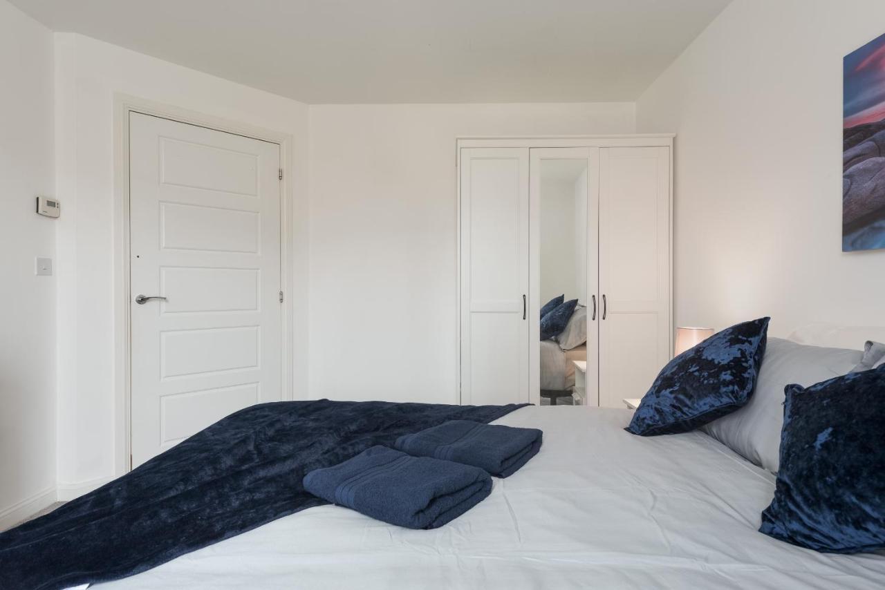 Two Bedroom Apartment - Milton Keynes By Aryas Properties Broughton  Exterior foto