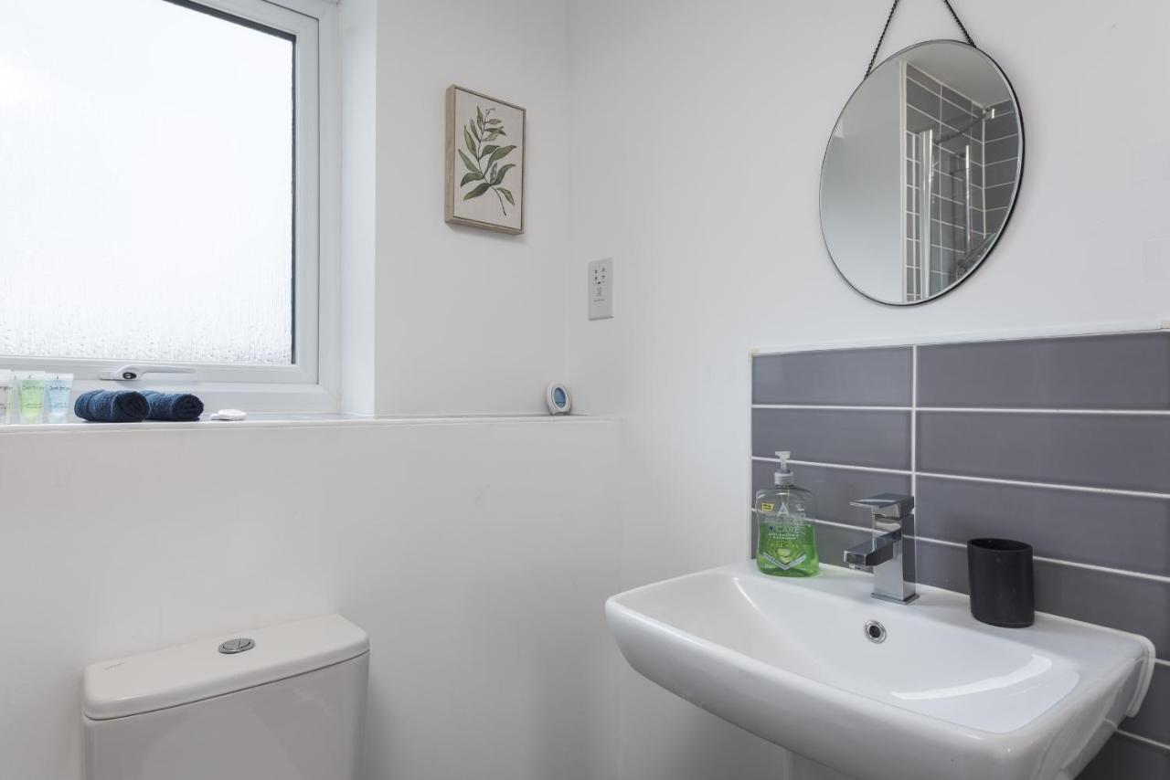 Two Bedroom Apartment - Milton Keynes By Aryas Properties Broughton  Exterior foto